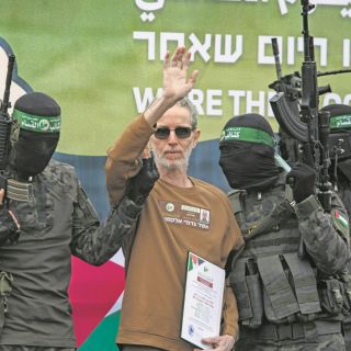 Israel recupera a tres rehenes liberados por Hamás en Gaza