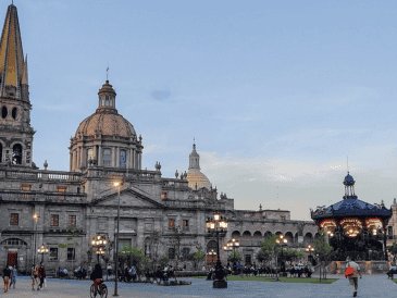 La Zona Metropolitana de Guadalajara (ZMG), es la región geográfica conurbada que incluye a la capital de Jalisco -el municipio de Guadalajara- junto con municipios aledaños. ESPECIAL/Imagen de Kevin Alexandro Reyes Casillas en Pixabay