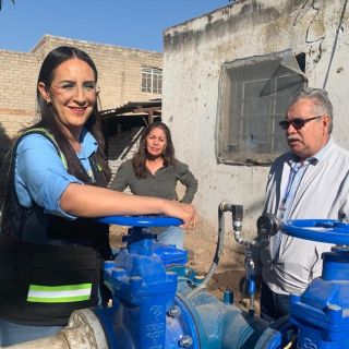 Laura Imelda Pérez inaugura pozo de agua en Santa Anita