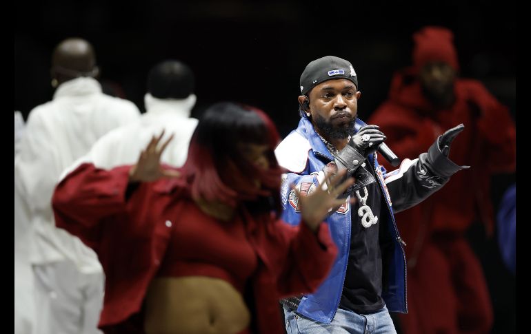 Durante su actuación, Lamar interpretó temas como 