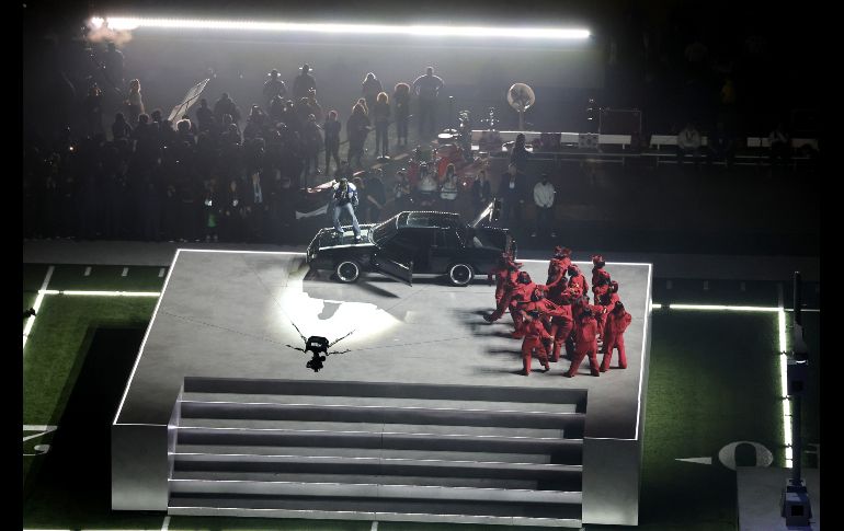 Durante su actuación, Lamar interpretó temas como 