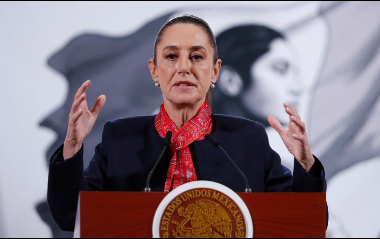 Sheinbaum aclaró que su gobierno siempre defenderá a López Obrador. EFE/ M. Guzmán