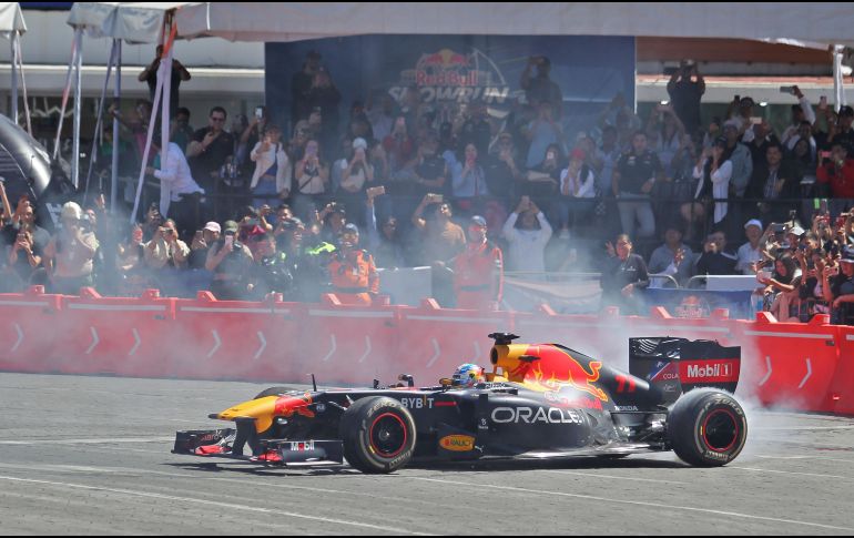 Sigue las bases para que tu nombre pueda aparecer en la bandera a cuadros de la F1. INF/ARCHIVO