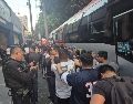 Los estudiantes tomaron los autobuses para manifestarse en contra las tarifas del transporte público federal. ESPECIAL.