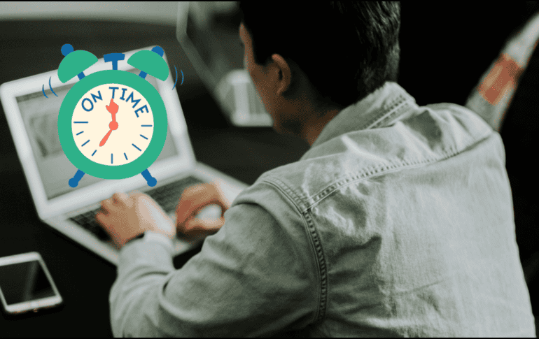 Chile y Colombia, las dos economías más recientes en América Latina en reducir la jornada laboral, también optaron por la gradualidad como estrategia para lograrlo. Unsplash / Canva