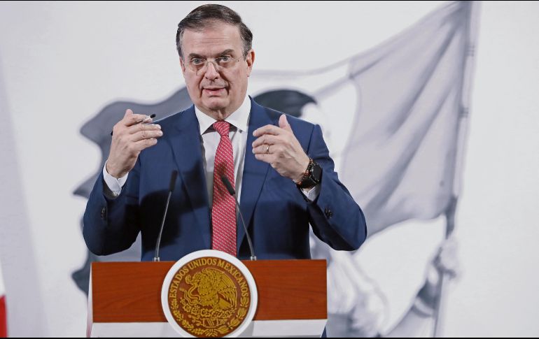 El secretario de Economía, en la conferencia matutina de ayer. EFE