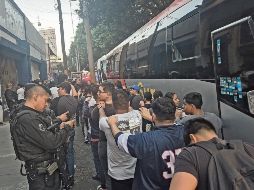 Los estudiantes aseguraron que su intención era realizar una protesta contra el aumento a las tarifas del transporte público y que no sabían que en los camiones estaban los migrantes. EL INFORMADOR/ O. González