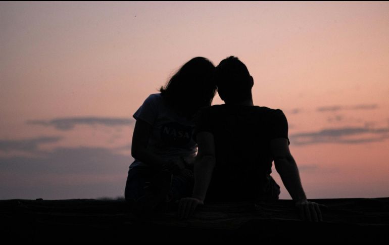 Estos fragmentos tienen que ver con esa sensación que te hace sentir tanto, y que quizá no sabes cómo representar. UNSPLASH / A. SKLYAR