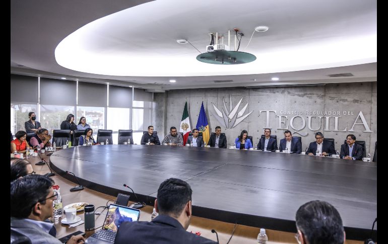 Este miércoles el Consejo Regulador del Tequila (CRT) y el Centro Universitario de Ciencias Económico-Administrativas, inauguraron el nuevo Módulo de Asesoría Contable en las instalaciones del Consejo. EL INFORMADOR / A. Navarro