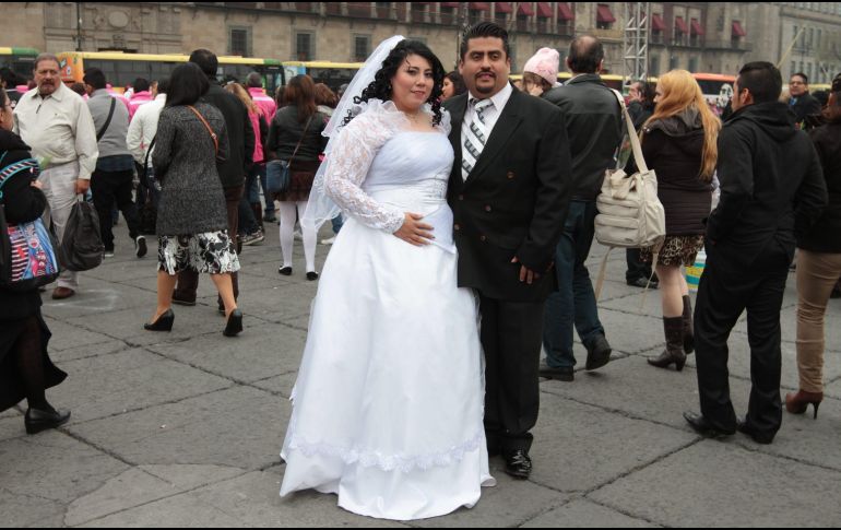 Es importante conocer la salud financiera de tu pareja previo a cotraer matrimonio. NOTIMEX/ARCHIVO