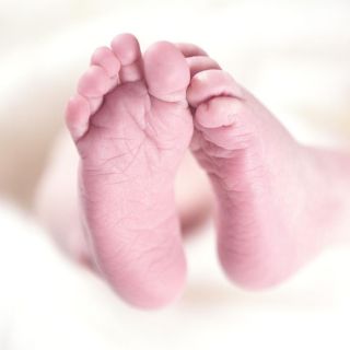 Joven que presuntamente abandonó a bebé en Tultitlán se entregó en la Fiscalía de CDMX