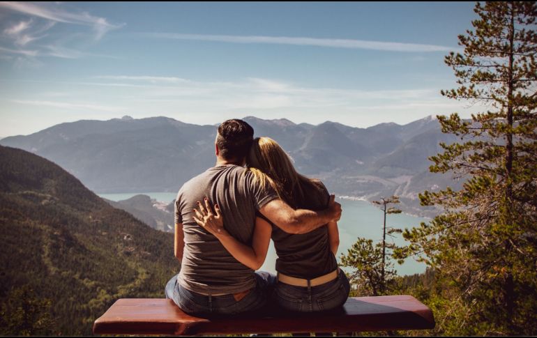 San Valentín en la excusa perfecta para darte una escapada con tu pareja. CANVA/ ESPECIAL