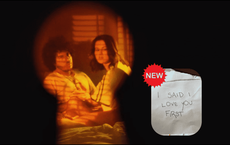 Los productos de su tienda incluyen el álbum en vinilo y CDs autografiados, además de  sudaderas y pósters. Instagram: @selenagomez / Canva