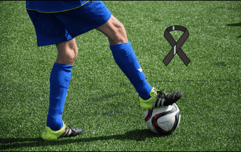 El jugador cayó en coma dentro del campo de juego, los cuerpos médicos de ambos equipos ingresaron a asistirlo. ESPECIAL