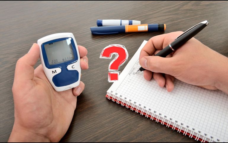 Es importante seguir ciertas indicaciones que se dan como evitar el consumo de alimentos previo a una prueba de orina o sangre, lo que implica acudir en ayunas. ESPECIAL / CANVA