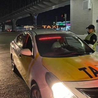 Aplican multas y retiran vehículos con operativo en Centrales de Autobuses