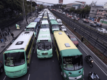 Habrá bloqueos en diferentes puntos del área metropolitana del Valle de México el lunes 17 de febrero de trabajadores del sector Salud. SUN / ARCHIVO
