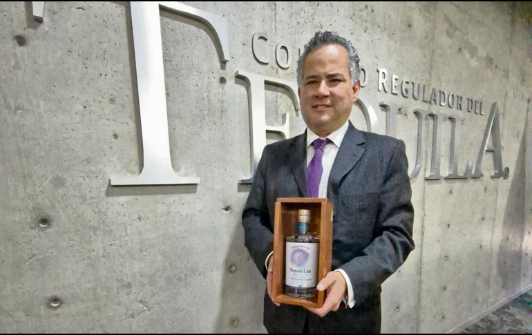 Santiago Nieto. El titular del IMPI afirma que la Federación trabajará para evitar que fluyan más medicamentos y alcohol piratas. EL INFORMADOR/J. Velazco