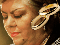 En sus relaciones de pareja, Paquita la del Barrio vivió violencia doméstica. AP / ARCHIVO