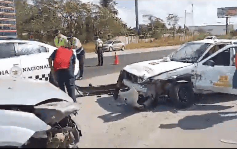 Por ser un tramo federal también arribaron elementos de la Guardia Nacional. ESPECIAL