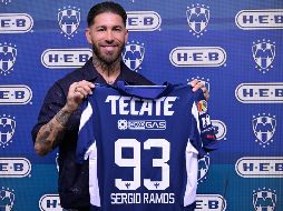 El legendario futbolista español aún no hace su debut con la camiseta del Monterrey. X/ @Rayados