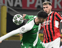 Santiago Giménez (#7) anotó el gol del AC Milan al primer minuto de tiempo corrido. EFE / D. Dal Zennaro