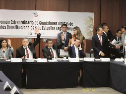 Senadores corrigen listas de candidaturas tras detectar omisiones y discrepancias en la información enviada al INE. EL UNIVERSAL