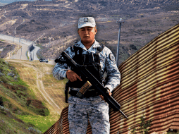 El compromiso de reforzar la seguridad en la frontera de México con Estados Unidos para evitar el tráfico de fentanilo y de migrantes tiene sus desertores. NTX / SUN / ARCHIVO