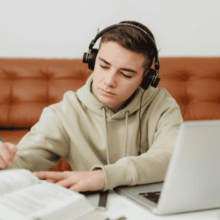 Estas son las mejores canciones para aumentar tu productividad en 2025