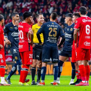 Chivas y Comisión de Árbitros tendrán reunión en Toluca tras polémica con el VAR