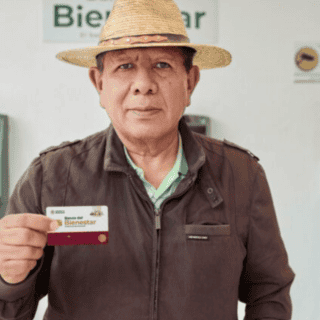 Programas del Bienestar: ¿Qué pensiones recibirán pago doble en marzo?