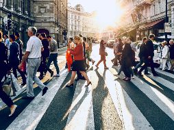 Este jueves, el Departamento de Trabajo informó que el número de estadounidenses que solicitaron beneficios por desempleo aumentó en 5 mil. UNSPLASH/ 
J. Dylag