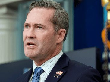 "Estamos garantizando la seguridad de nuestra frontera y los cárteles están sobre aviso", afirmó este viernes el consejero de Seguridad Nacional de Donald Trump, Mike Waltz. AP