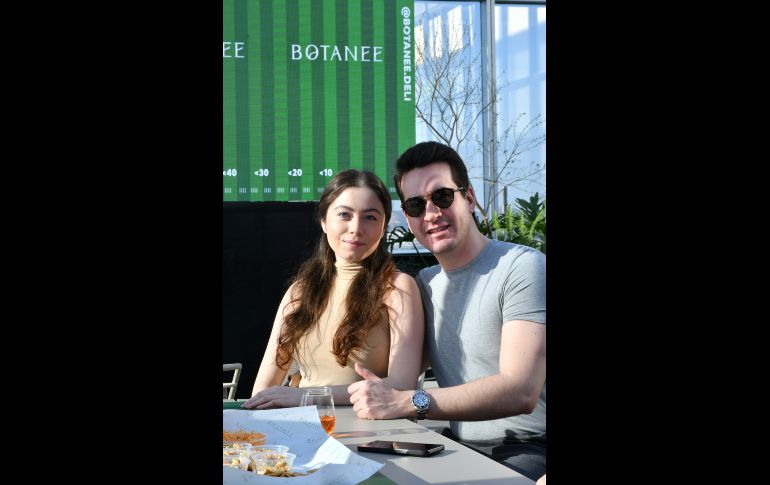 Carlo Bolaños Cacho y Vanessa Campos. GENTE BIEN JALISCO/ Marifer Rached