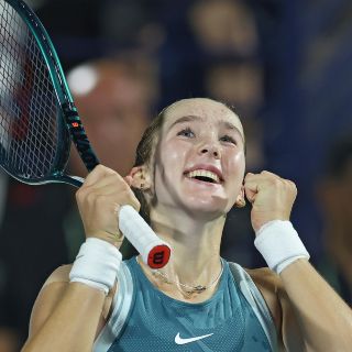 Adolescente gana en Dubái y es la campeona más joven del WTA 1000