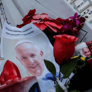Papa Francisco agradece a fieles creyentes por sus oraciones