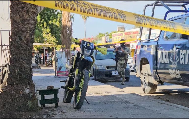 También ocurrio un atentado a dos jóvenes que reparaban su motocicleta, los cuales resultaron ilesos. ESPECIAL / SUN