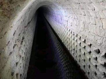 Bajo las calles de Guadalajara, oculto en las sombras del tiempo, se dice que existe un laberinto secreto: una red de túneles antiguos que conecta casonas, templos y edificios históricos. ESPECIAL