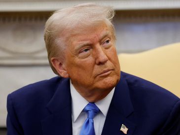 El presidente de los Estados Unidos, Donald Trump en la oficina oval de la Casa Blanca.  EFE / EPA / L. Marin
