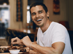 Como en casa con Antoni Porowski. ESPECIAL/©DISNEY.