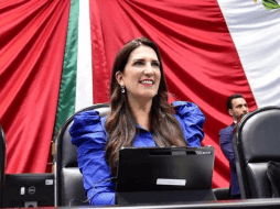 Kenia López Rabadán es una destacada política y abogada mexicana, miembro del Partido Acción Nacional. X/@kenialopezr