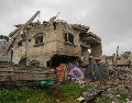 En la imagen, una vivienda en ruinas al norte de la Franja de Gaza luego de haber sido alcanzada por un ataque aéreo israelí el 20 de octubre del 2023. AP/A. KAREEM HANA