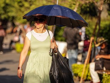 El SMN exhorta a mantenerse hidratados debido al calor que se espera. EL INFORMADOR / ARCHIVO