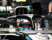 En la primera sesión del día, el debutante italiano Andrea Kimi Antonelli sorprendió al marcar el mejor tiempo con su Mercedes. EFE / A. Haider