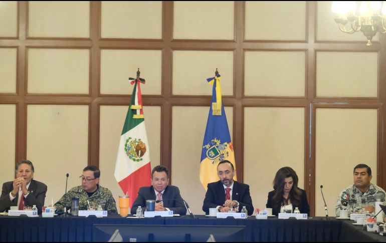 Se acordó que el Gobierno Federal, Estatal y los municipios realizarán operativos de seguridad en conjunto para supervisar giros restringidos. CORTESÍA.