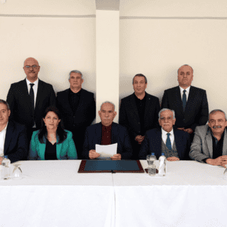 Líder de la guerrilla kurda pide deponer las armas tras 40 años de conflicto