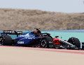 Carlos Sainz, ahora con Williams, firmó la mejor vuelta del día con un tiempo de 1:29.348, consolidando una jornada completa en pista. EFE / A. Haider