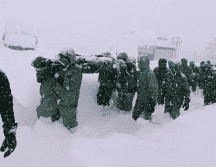 Operativo de rescate de los obreros atrapados por una avalancha en India. AP / X Ejercito de India