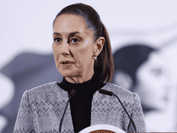 Claudia Sheinbaum, en "La Mañanera del Pueblo" de este viernes en Palacio Nacional. EFE / S. Gutiérrez