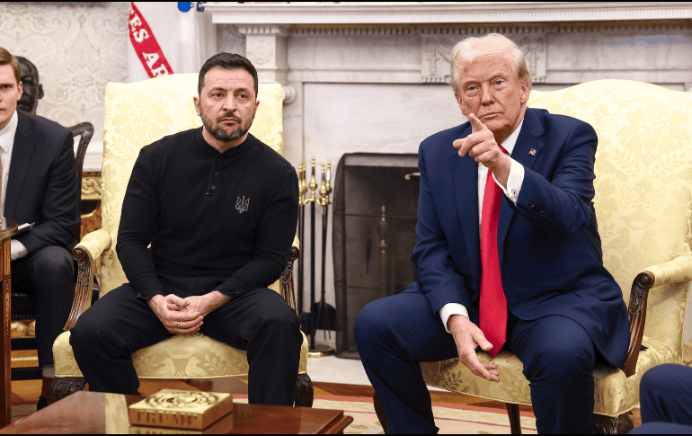 Donald Trump y Volodímir Zelenski tuvieron una reunión el día de hoy en medio de las negociaciones para acabar el conflicto entre Rusia y Ucrania. EFE / EPA / JIM LO SCALZO / POOL